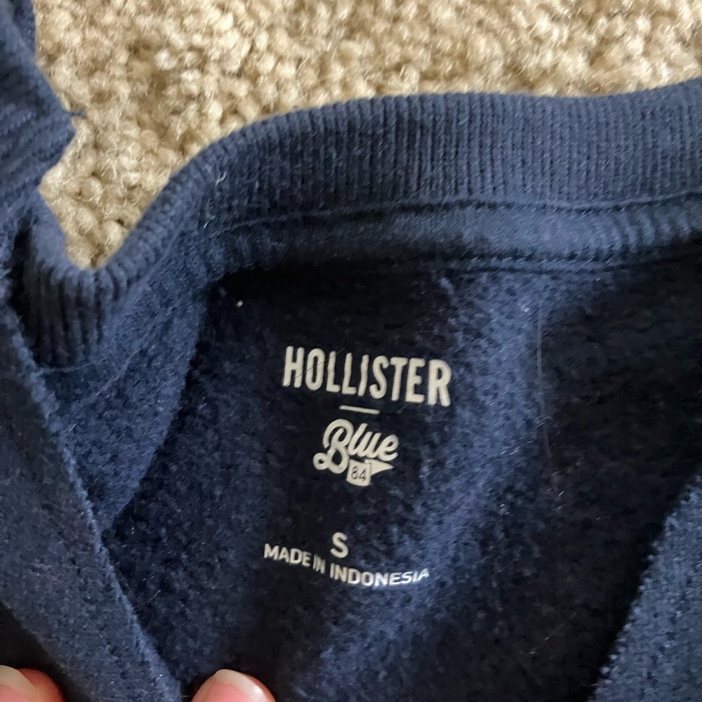 Hollister Blue 84 Oversized UCLA Graphic Notch-Neck Sweatshirt - Picture 7 of 8